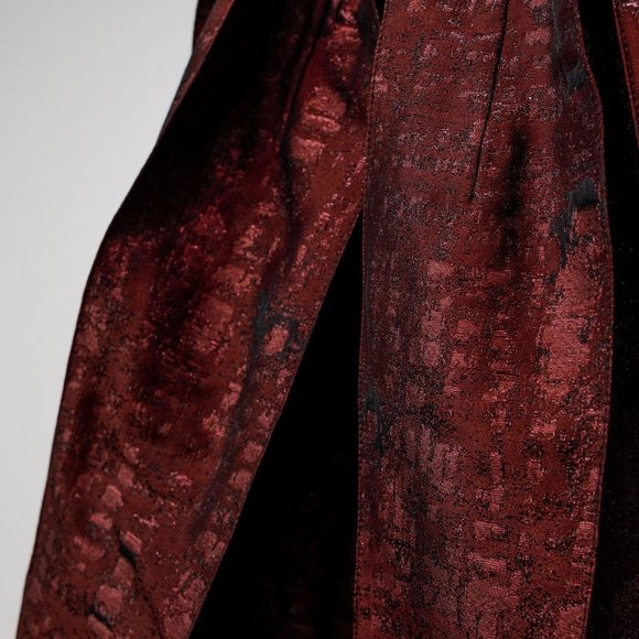 Dolce & Gabbana AW/09 Runway Pleated Metallic Red Skirt - Picture 5 of 9